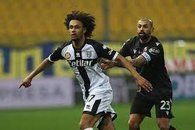 For the fc bayern ii reserve team, he made 32 appearances and scored 6 goals. Bayern Germany On Twitter Ft Parma 0 3 Bologna Joshua Zirkzee 35 Minutes Off The Bench Loanwatch
