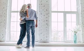 Home interior old man and woman. Love Lives Forever Senior Couple At Home Handsome Old Man And Attractive Old Woman Are Hugging And Enjoying Spending Time Together Lizenzfreie Fotos Bilder Und Stock Fotografie Image 98223842