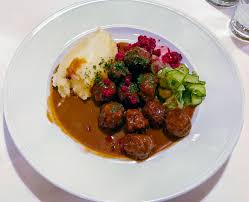 Am besten schmeckt mir das schnitzel mit kartoffelsalat. Schwedische Kuche Wikipedia