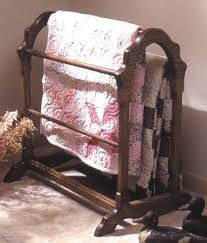 Always adjust the size and the design of the quilt rack to suit your needs. 32 Quilt Rack Plans Quilt Hanger Plans Ideas Quilt Rack Quilt Hangers Quilt Display