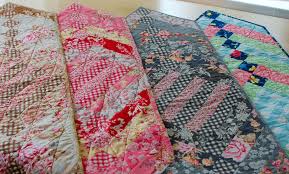 Free Quilt Pattern Simple French Braid Table Runner I Sew Free Quilted Table Runners Patterns Table Runner Tutorial Christmas Table Runner Pattern