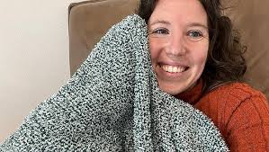 Amazon.com: YIRUIO Premium Soft Warm Blankets Throws Lightweight Throw Size  Cobija Super Comfy Really Cozy Plush Fuzzy Beige Fleece 50x60 for Women Man  Sofa Couch Bedroom : Home & Kitchen