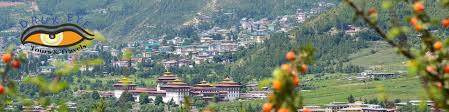 Bhutan is located between the tibet autonomous region of china and india on the eastern slopes of the himalayas in south asia. Bhutan Reisen Im Land Des Donnerdrachen Unsere Mission