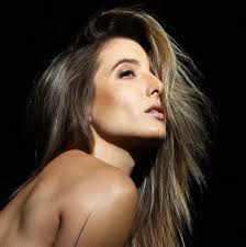 Chelsea Conrad's Instagram, Twitter & Facebook