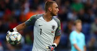 Player valencia cf and the dutch national team. Cillessen Belives Crazy Market Is The Reason His Move Away Won T Be Easy Tribuna Com