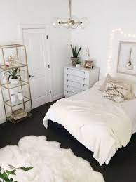 Minimalist Diy Room Decor Ideas Suitable For Small Room 35 Simple Bedroom White Bedroom Design Bedroom Ideas Pinterest