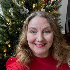 Has anyone stayed in the National Harbor before? I'm planning a kids free  staycation for my husbands birthday but not sure where to stay or what to  do (already booked the dueling