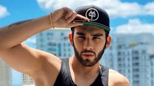 Manuel turizo zapata, better known as manuel turizo and by the acronym mtz, is a colombian reggaeton singer. Manuel Turizo Muestra Mas De La Cuenta Y Enciende Las Redes Sociales Kienyke