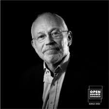 Manon Genin's Instagram, Twitter & Facebook