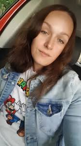 Denise Stoll's Instagram, Twitter & Facebook