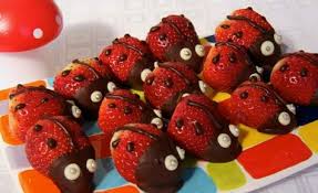 Salade De Fruits Originale 20 Idees Pour Anniversaire D Enfant Salade De Fruits Originale Salade De Fruits Gateau Coccinelle