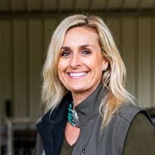 Holly Van's Instagram, Twitter & Facebook