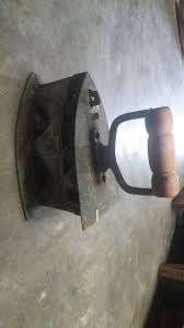 Densitas berpengaruh terhadap kerapatan dari briket arang tongkol, semakin tinggi densitas maka kepadatan energi juga semakin tinggi. Setrika Arang Tradisonal Steemit