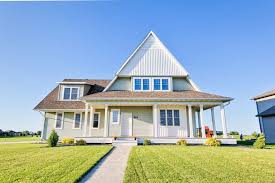I Love How Pointy The Top Of This House Is It Looks Like There Would Be Plenty Of Room At The Top Floor Or Even The Attic Of This House Open
