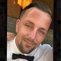 Lloyd Bateman's Instagram, Twitter & Facebook