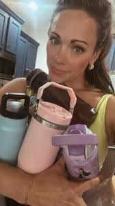 Ashley Wallis's Instagram, Twitter & Facebook