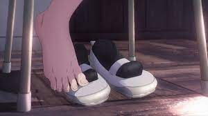 Akebi's sailor uniform feet