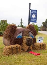 Hay Bale Decorating Puppy Dog Hay Bale Decorations Halloween Decorations Outdoor Yards Halloween Outdoor Decorations