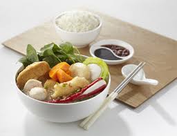 A bowl of yong tau fu to warm yourself today.visit @yongtaufu_id @kalibatacitysquare teras quliner lg floor. Yong Tau Foo Yong Tau Fu Hong House 2689439 Png Images Pngio