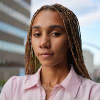 800+ "Safiya" profiles