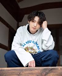Jungkook With Curly Long Hair Jungkooklonghair Aesthetic Jungkook With Long Curly Hair And A Really Cute Hoo Long Hair Styles Black Hair Boy Long Curly Hair