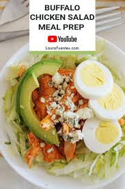 Buffalo Chicken Salad Is The Ultimate Low Carb Meal Prep Topped With Blue Cheese Avocado And Homemade Ranch D Salad Meal Prep Meal Prep Easy Healthy Recipes
