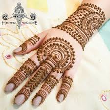 Bridal Mehndi On Hands Http Www Maharaniweddings Com Gallery Photo 88688 Mehndi Designs For Hands Latest Mehndi Designs Henna Designs Hand