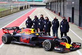 Max verstappen got his first taste of the renault sport r.s. Max Verstappen Und Sergio Perez Lob Furs Neue Auto Formel 1 Speedweek Com