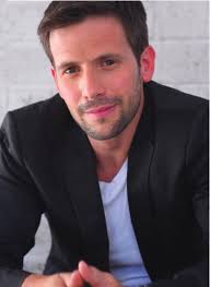 Tài tử 'Vua tốc độ' và hai con gái nhỏ thiệt mạng trong tai nạn rơi máy bay 