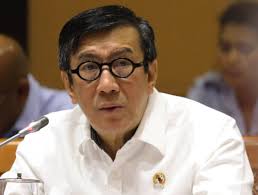 0:42 kompastv 15 816 просмотров. Kpk Jadwalkan Ulang Pemeriksaan Anak Yasonna Laoly