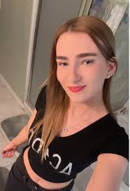 Amanda Willette's Instagram, Twitter & Facebook