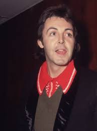 The rumors of paul's death began more than 45 years ago but had always been dismissed as nonsense by the band and its entourage. Diese 10 Zeitlosen Outfits Von Sir Paul Mccartney Konnen Wir Auch Im Sommer 2020 Kopieren Gq Germany
