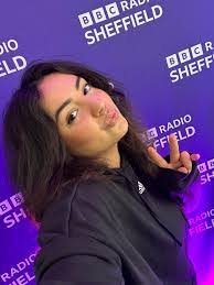 Selina Lee's Instagram, Twitter & Facebook