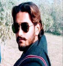 اسی لیے کہتے ہیں بچوں کو انڈین فلمیں مت دکھایا کریں*🤪😂😁انڈین مووی دیکھنے  کے بعد ایک ننھے بچے کی پولیس والے کو 15 پر کال۔اگے کیا ہوا آپ خود سنیے ۔