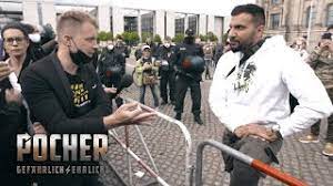 S'est vendue à plus de 750 000. Das Passierte Beim Treffen Von Oli Und Attila Hildmann Pocher Gefahrlich Ehrlich Youtube