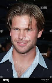 Matthew davis one person hi-res stock photography and images