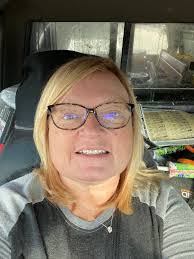 Michelle Troxell's Instagram, Twitter & Facebook