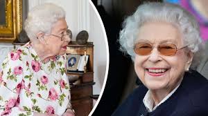 Queen Elizabeth II. ändert ihr Markenzeichen und überrascht mit kürzerem  Haar