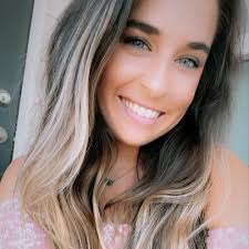 ashley snodgrass (@ashohleey)