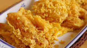 Untuk dapat membuat pisang goreng krispi / renyah, maka ada bahan tambahan untuk adonan yakni tepung beras, sehingga mampu bertahan dan berpenampilan bagus meskipun sudah dingin dan mampu bertahan beberapa jam. Resep Cara Membuat Pisang Goreng Krispi Renyah Legit Menggigit Lifestyle Fimela Com