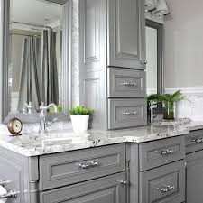 By having it, you will feel confident when you are inviting your family and the color appeared on the colored vanity totally adds more beautiful touch to your bathroom. 23 Ideas For Beautiful Gray Bathrooms