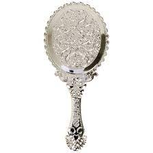 The victorian children's vanity hand mirrors and brushes are a small example of the extravagant garnishes these children were accustomed to living with. Vintage Antiguo Portatil De Bolsillo Maquillaje Vanidad Espejo De Mano Grande De Plata De Plastico Ebay