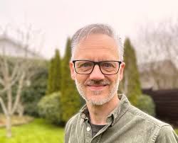 Christian Engmark bliver ny kirkemusiker og organist