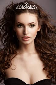 Take your fave short hair photo to your stylist. Glam And Grown Up Hairstyles With Tiara Accessories