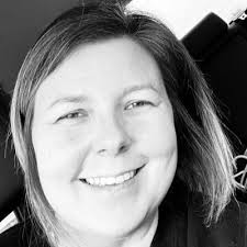 April Maas's Instagram, Twitter & Facebook