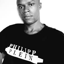 DRAME À OKOLA L'incident s'est déroulé à Okola, petite localité du  département de la Lekié dans la région du Centre il y a quelques heures.  Papa Séverin Mvogo âgé de 75 ans,