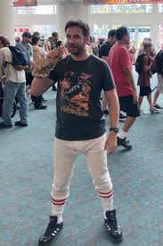 Birds Of War Always Sunny Episode It S Always Sunny On Twitter Cosplay Costumes Fashion Sunnies
