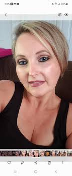 Haircut models needed for blunt bob and graduated cut