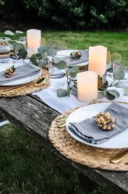 Lovely Outdoor Table Decor For A Dinner Al Fresco Get Ideas For Outdoor Table Settings That Ar Dinner Table Decor Dinner Table Setting Outdoor Table Settings