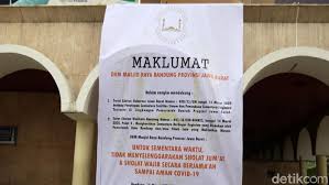 Sholat idul fitri 2021 (surya.co.id) berikut surya.co.id merangkum tata cara sholat idul fitri sendiri maupun berjamaah beserta contoh khutbah. Pengumuman Masjid Raya Bandung Tiadakan Salat Jumat